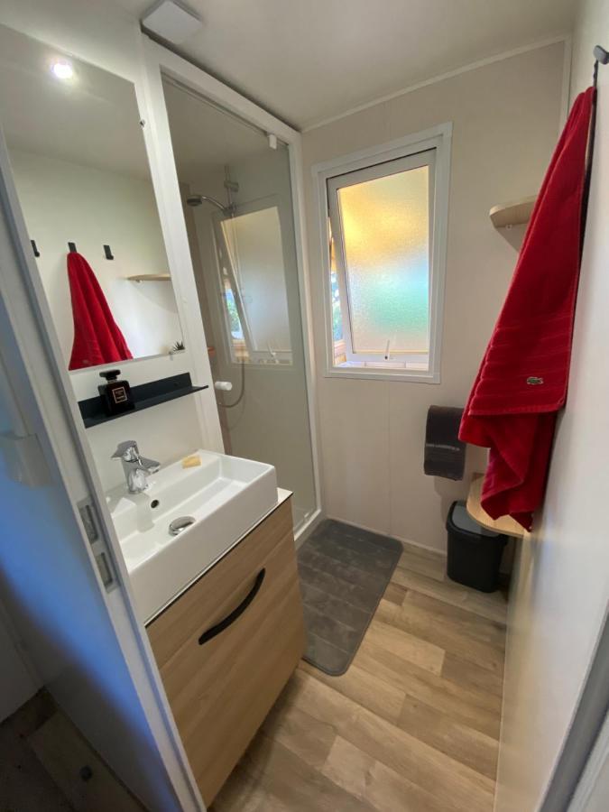 Mobil Home De Charme เฟรฌูส ภายนอก รูปภาพ